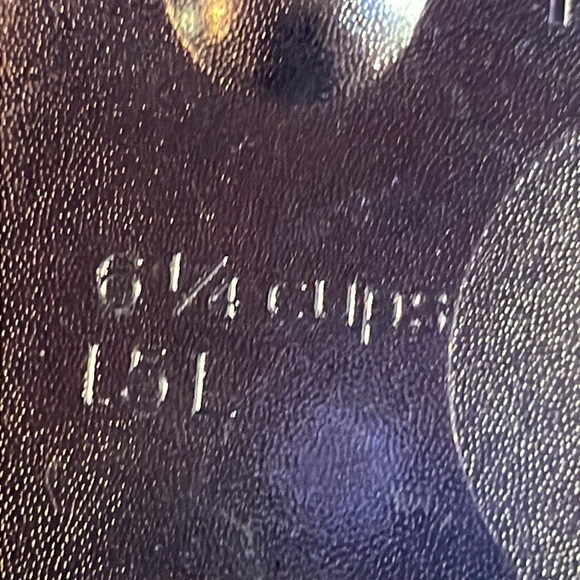 Tupperware Vent and Serve  6 1/4 cup container - Picture 6 of 9